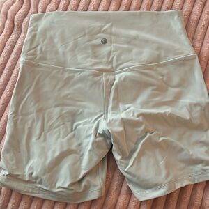Lululemon align shorts 6 inch Size 10 Double Lined Cream